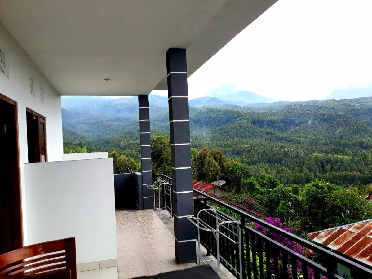 One Homestay And Warung Munduk Exteriér fotografie