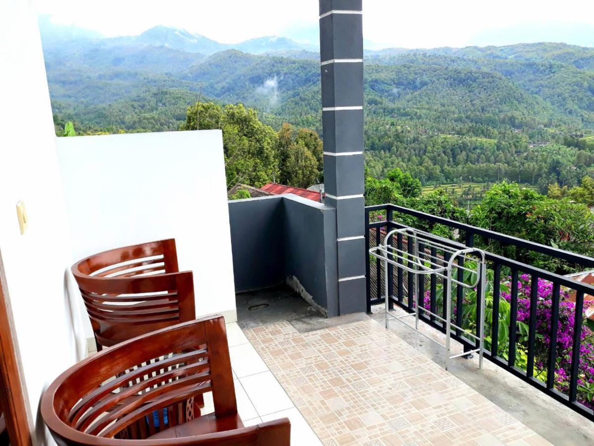 One Homestay And Warung Munduk Exteriér fotografie