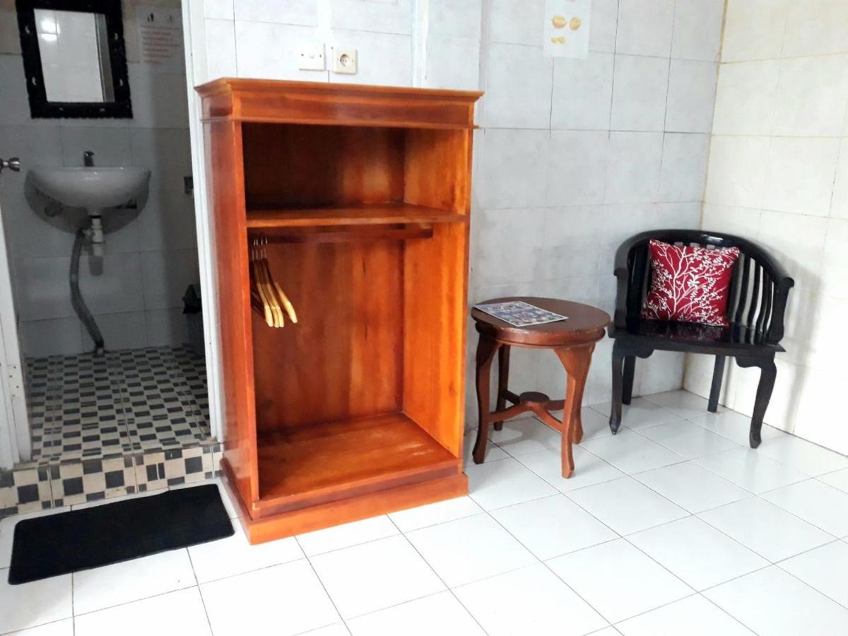 One Homestay And Warung Munduk Exteriér fotografie