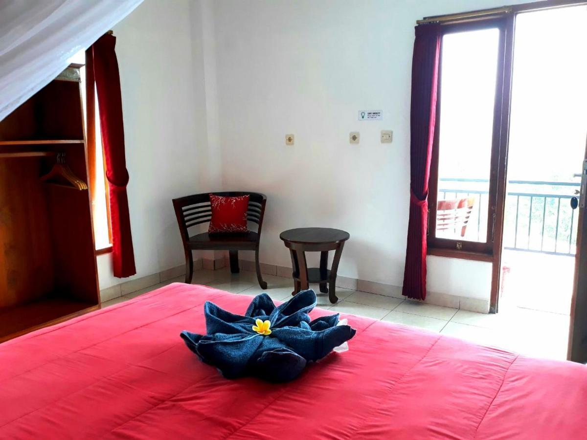 One Homestay And Warung Munduk Exteriér fotografie