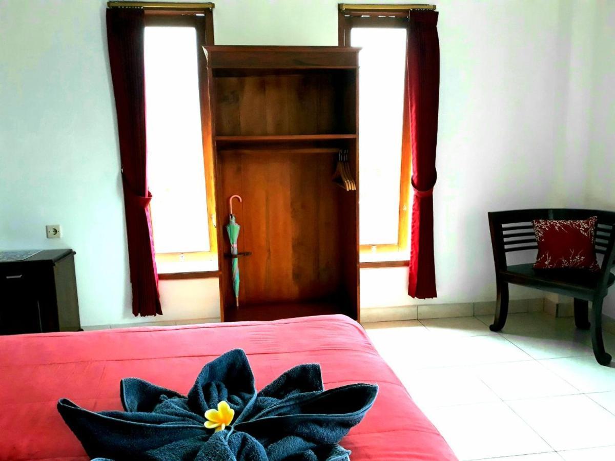 One Homestay And Warung Munduk Exteriér fotografie
