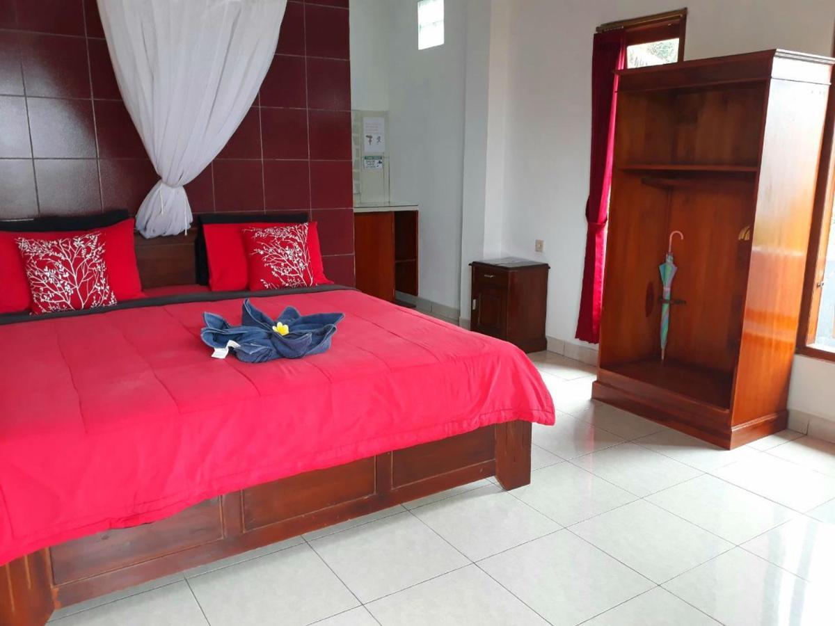 One Homestay And Warung Munduk Exteriér fotografie
