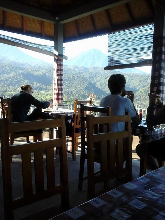 One Homestay And Warung Munduk Exteriér fotografie