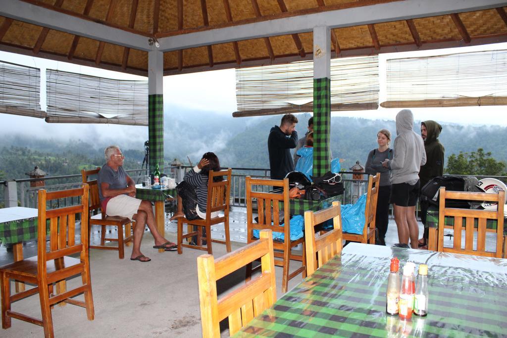 One Homestay And Warung Munduk Exteriér fotografie