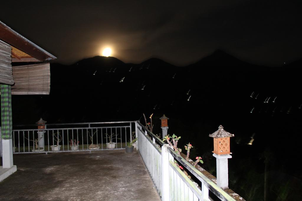 One Homestay And Warung Munduk Exteriér fotografie