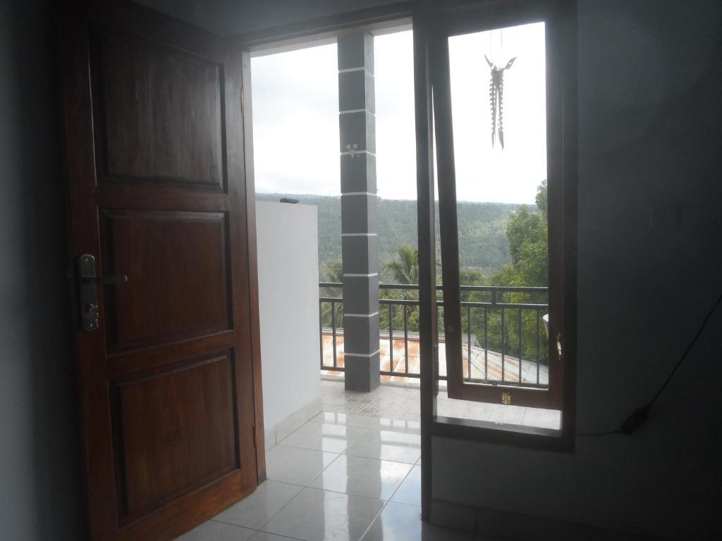 One Homestay And Warung Munduk Exteriér fotografie