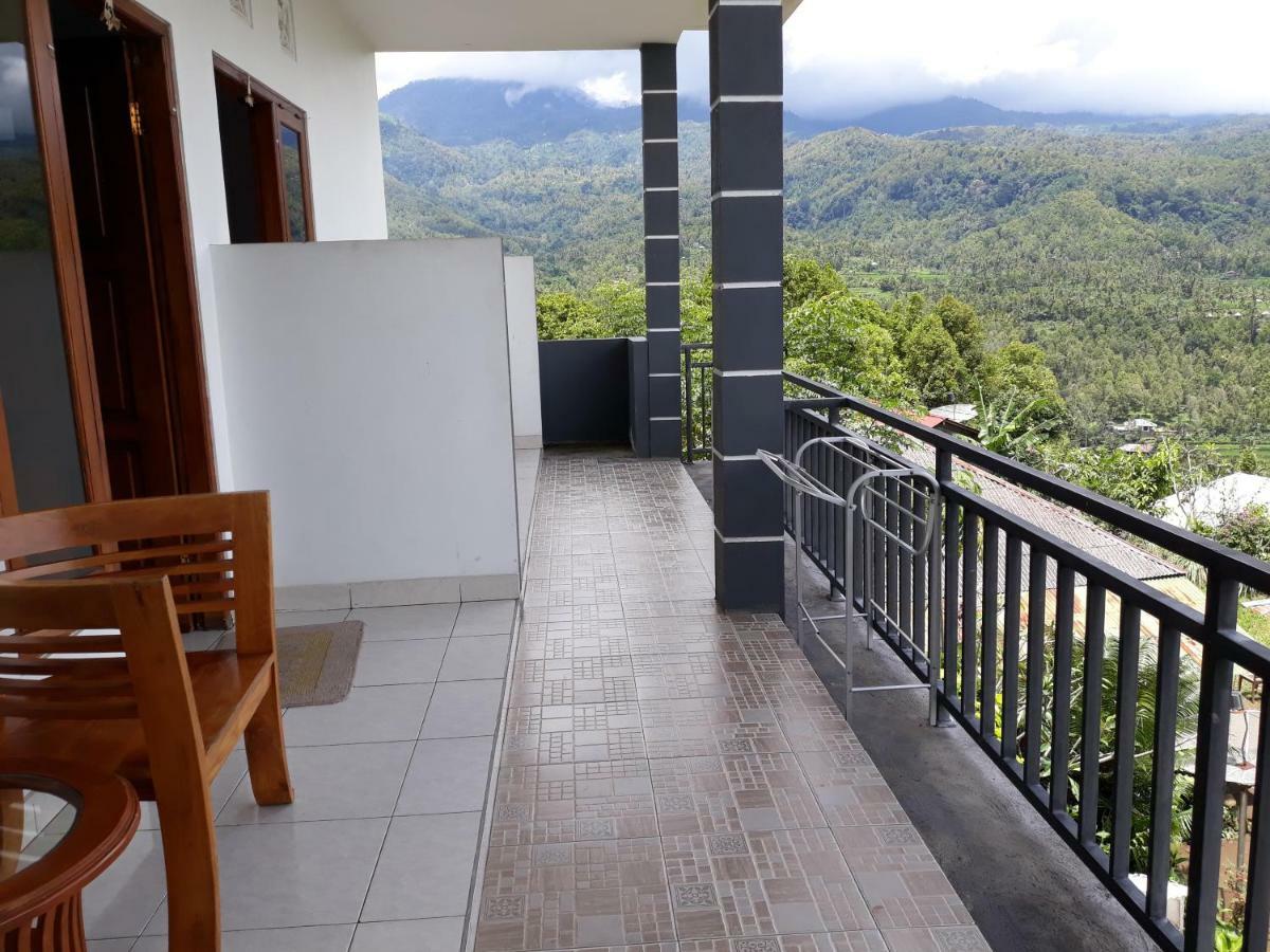 One Homestay And Warung Munduk Exteriér fotografie