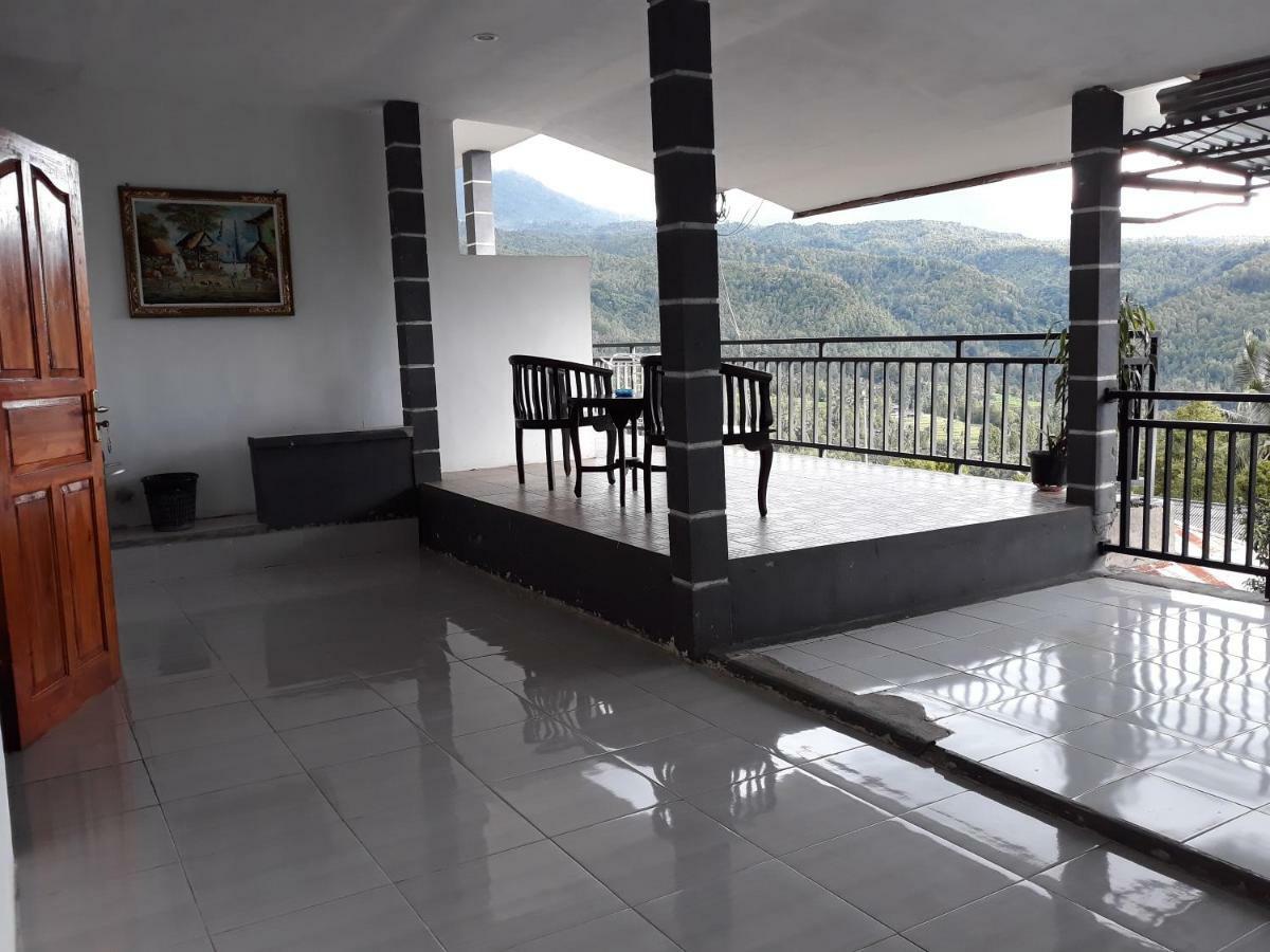 One Homestay And Warung Munduk Exteriér fotografie