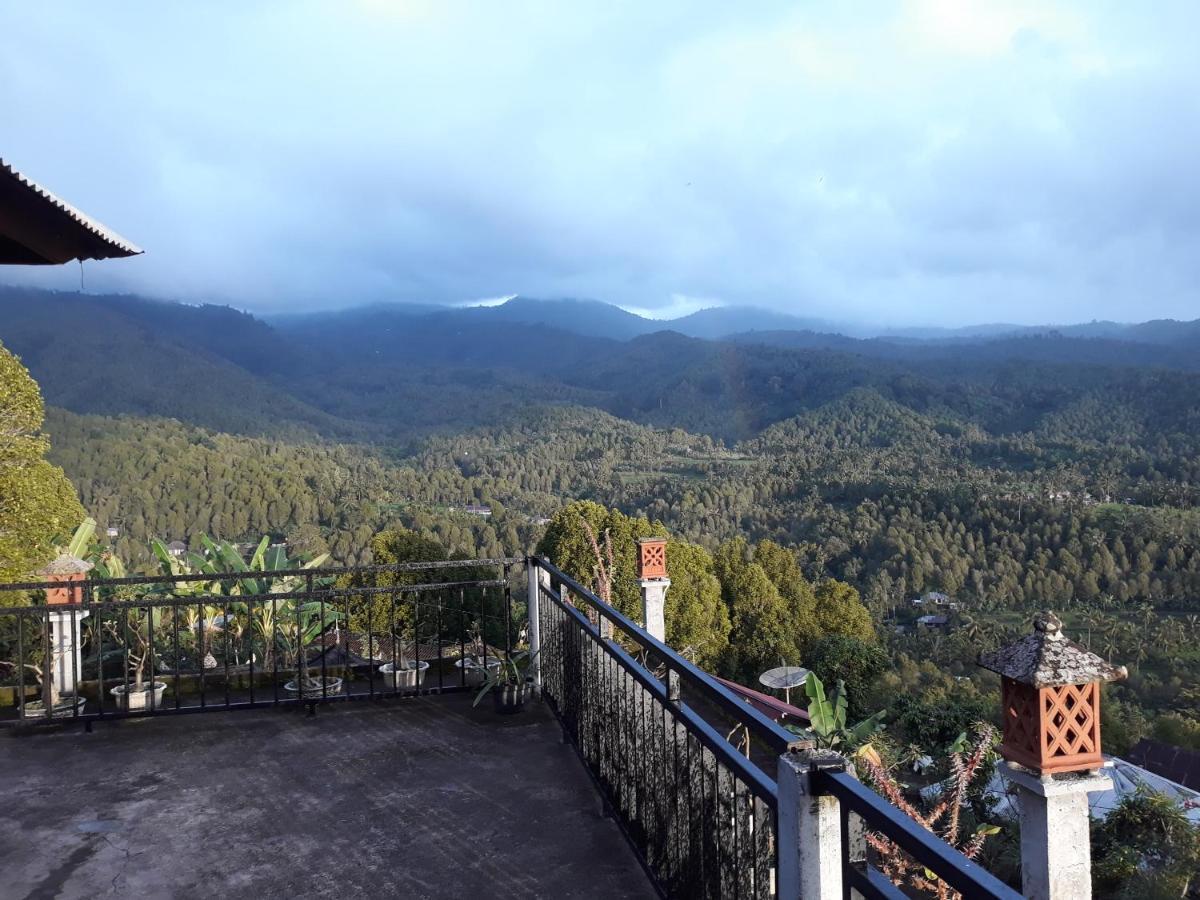 One Homestay And Warung Munduk Exteriér fotografie