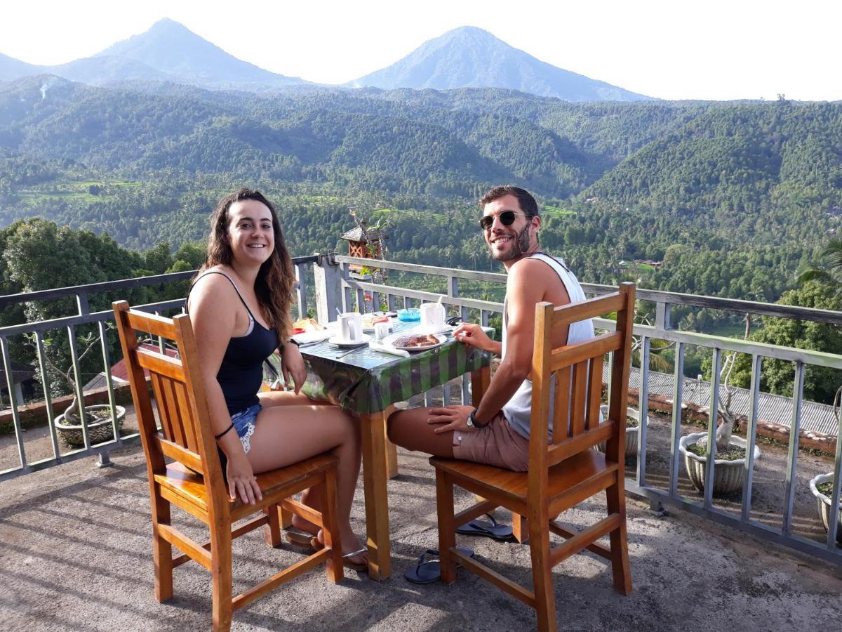 One Homestay And Warung Munduk Exteriér fotografie